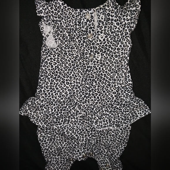 Newborn leopard skirt jumpsuit - Picture 2 of 12